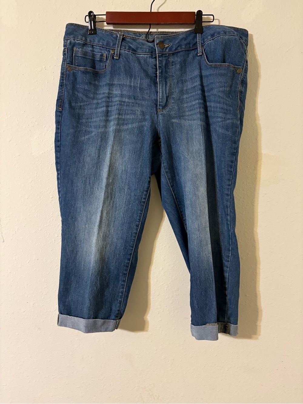 Faded Glory Blue Boyfriend Capri Jeans